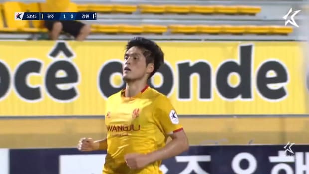 Lee Soon-min screamer against Gangwon